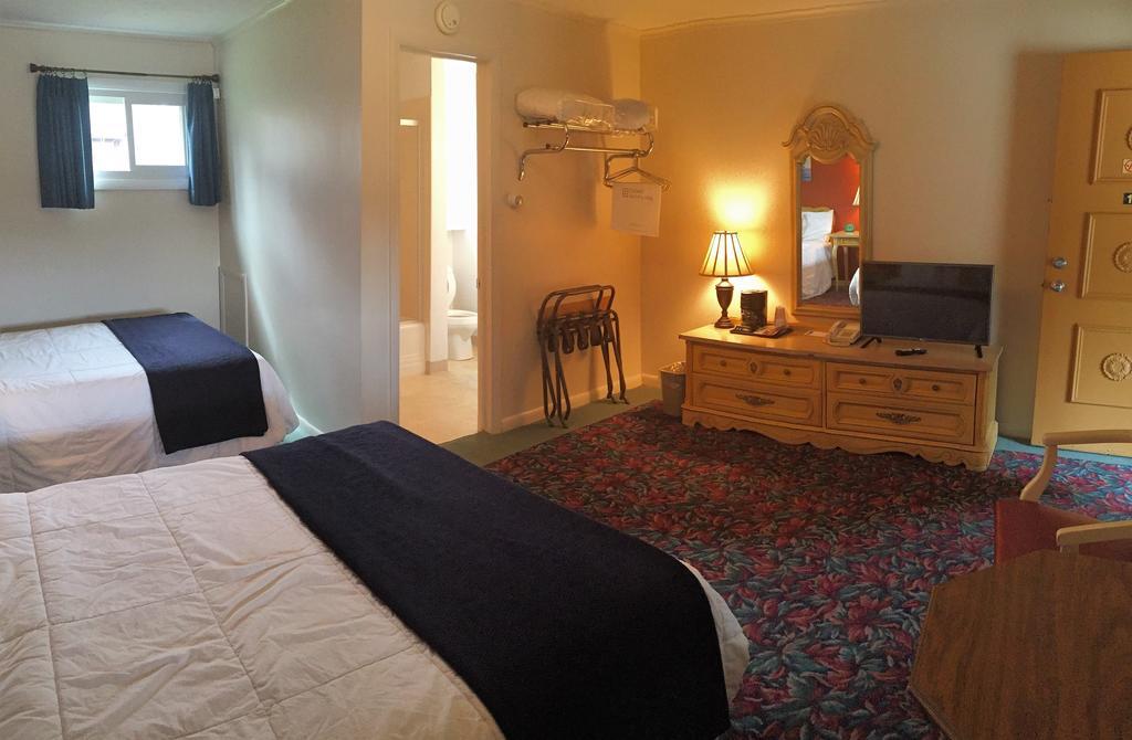 Cedar Motor Inn Marquette Eksteriør bilde