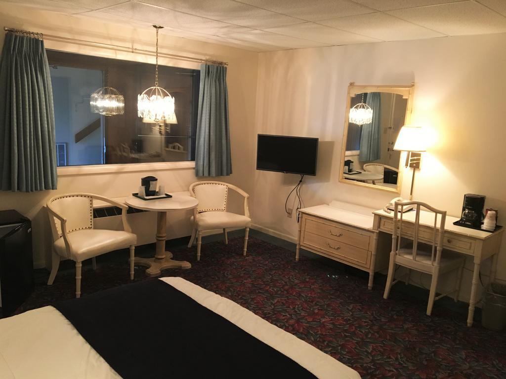 Cedar Motor Inn Marquette Eksteriør bilde