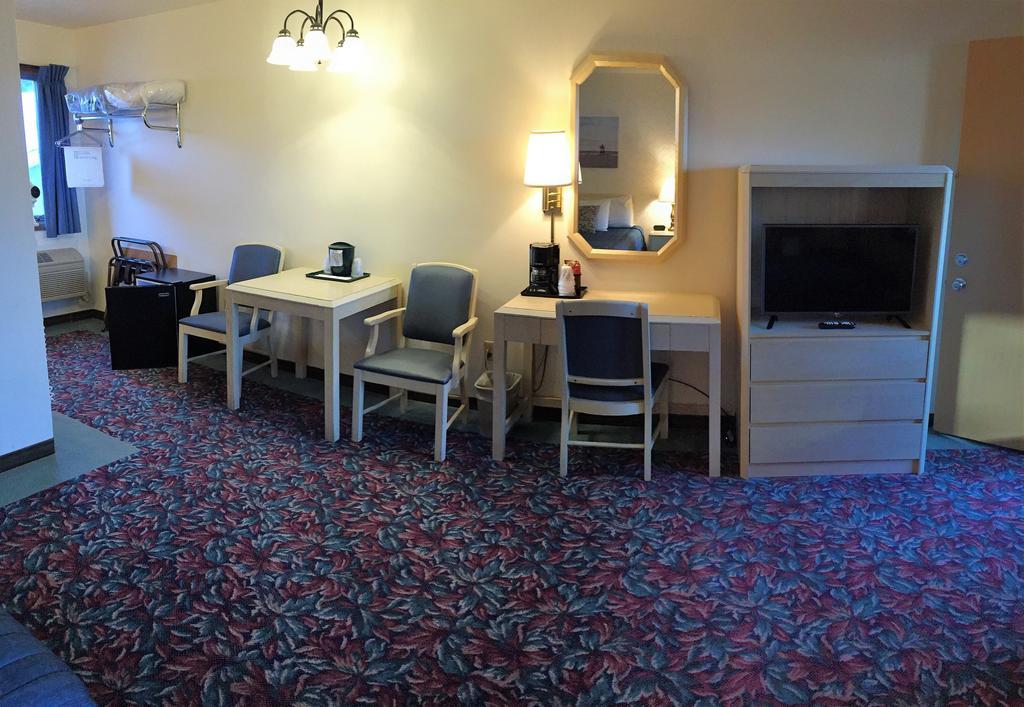 Cedar Motor Inn Marquette Eksteriør bilde