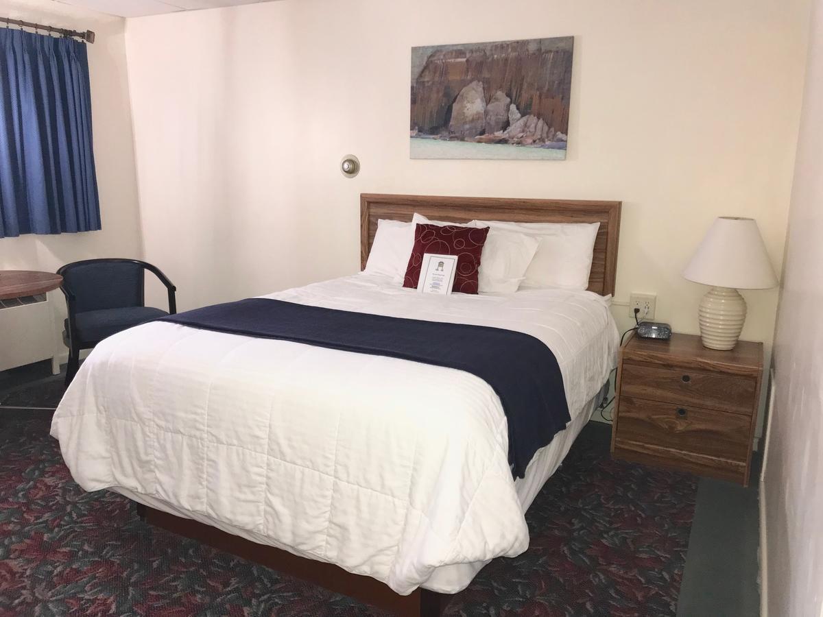 Cedar Motor Inn Marquette Eksteriør bilde
