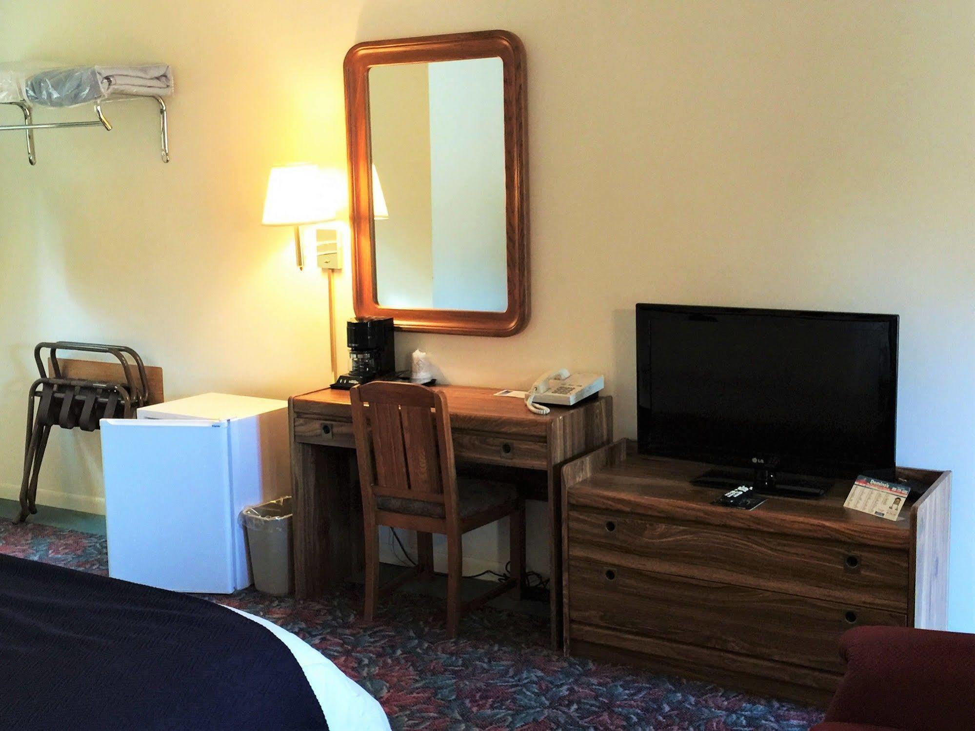 Cedar Motor Inn Marquette Eksteriør bilde