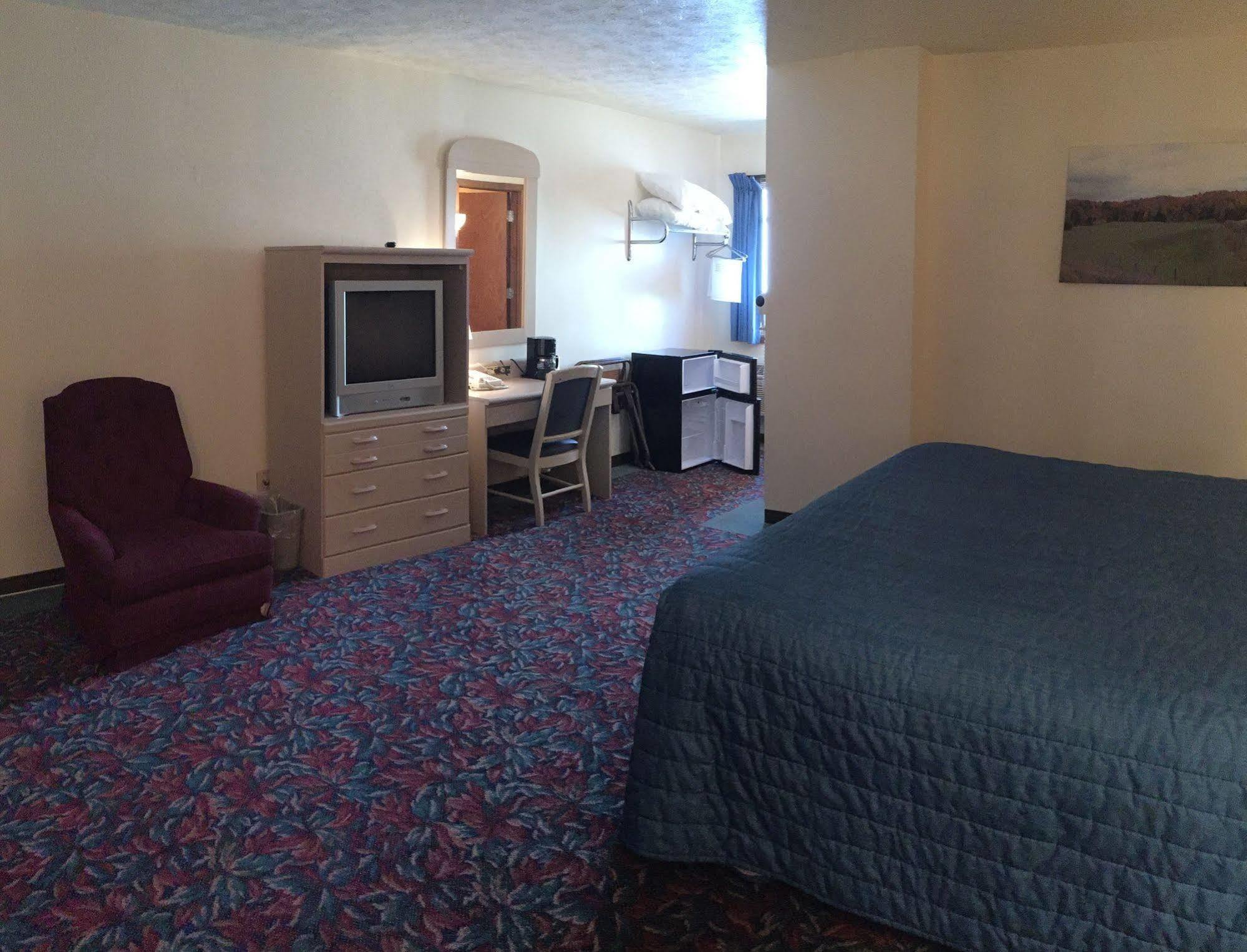 Cedar Motor Inn Marquette Eksteriør bilde