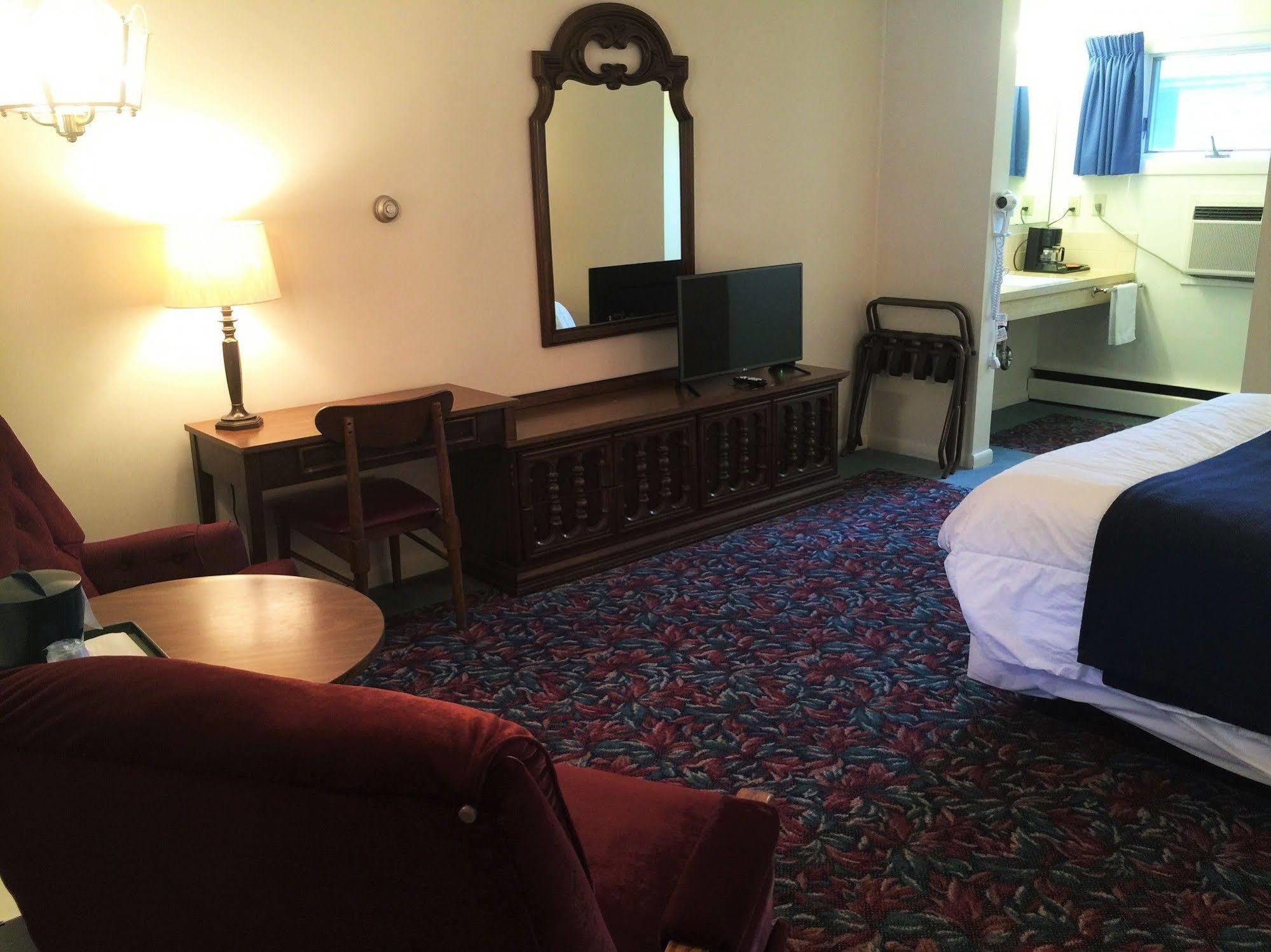 Cedar Motor Inn Marquette Eksteriør bilde