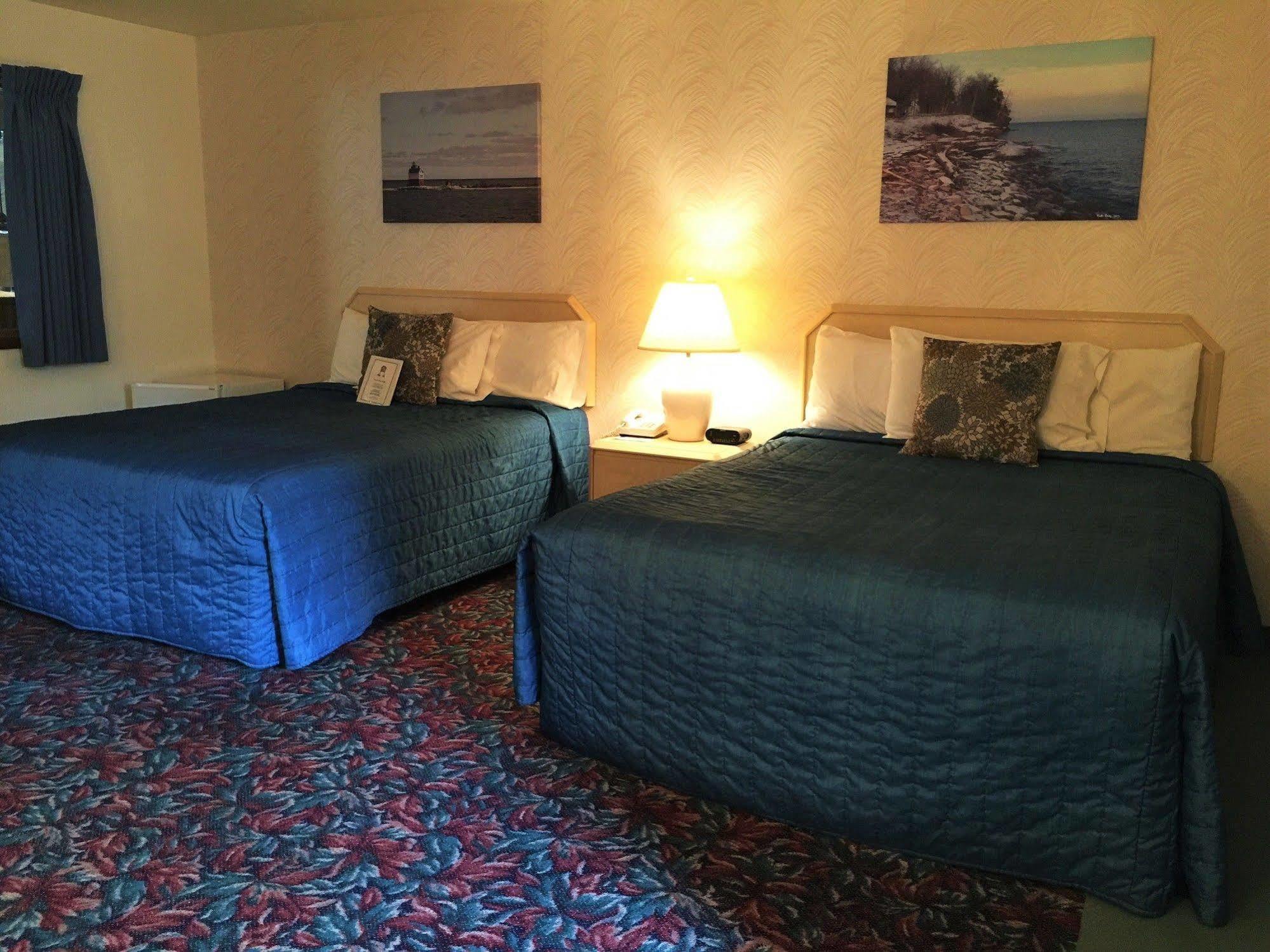 Cedar Motor Inn Marquette Eksteriør bilde