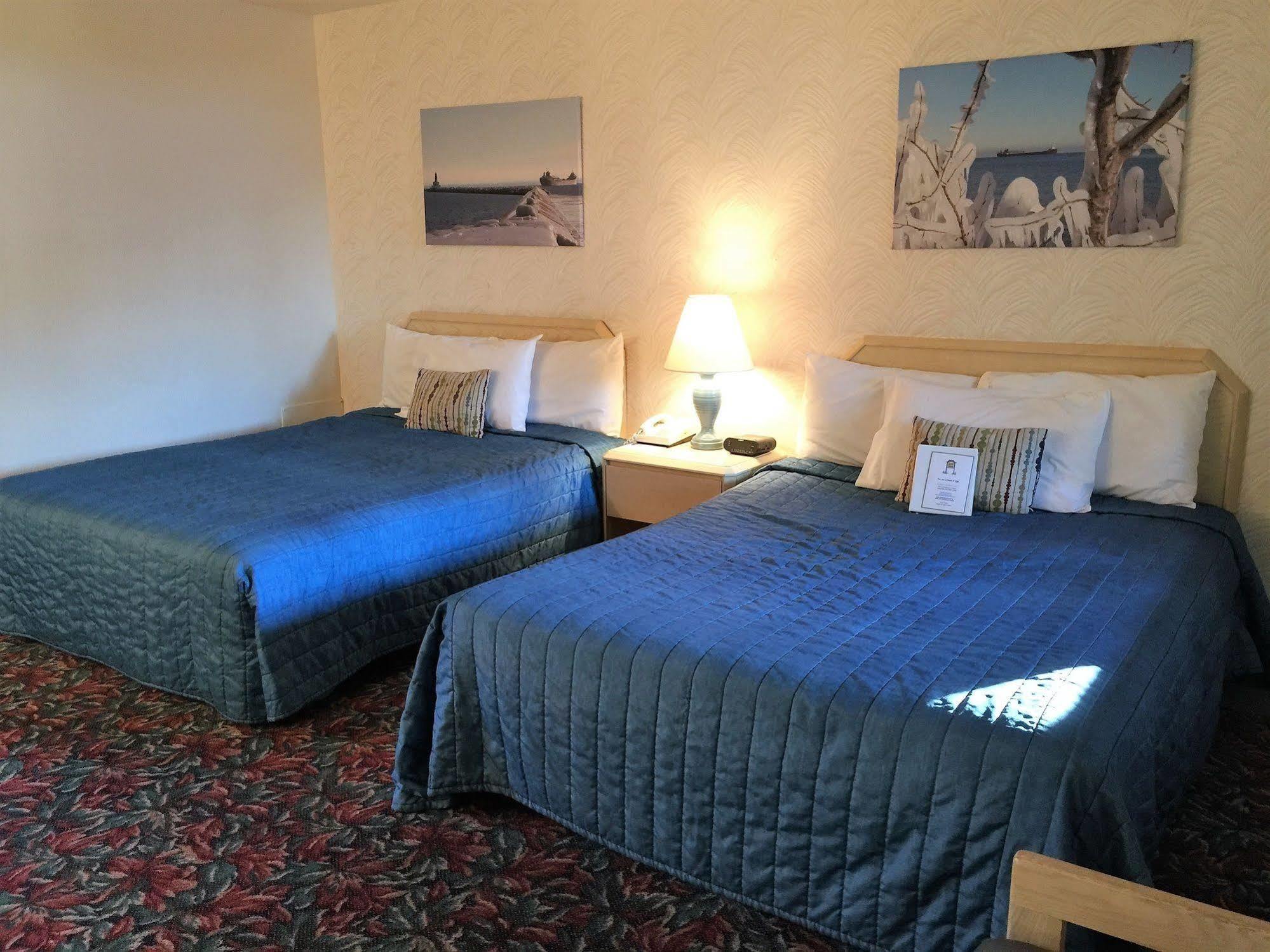 Cedar Motor Inn Marquette Eksteriør bilde