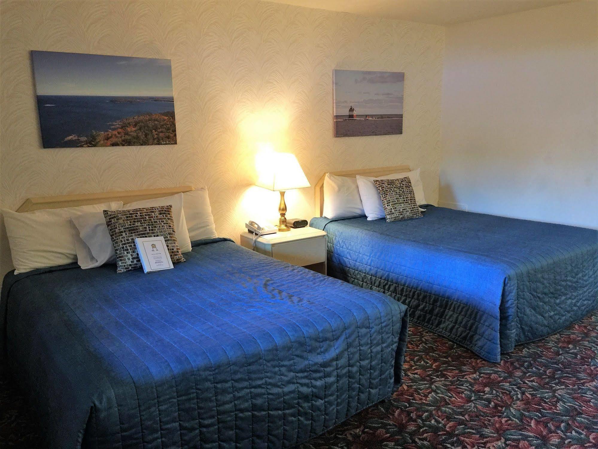 Cedar Motor Inn Marquette Eksteriør bilde