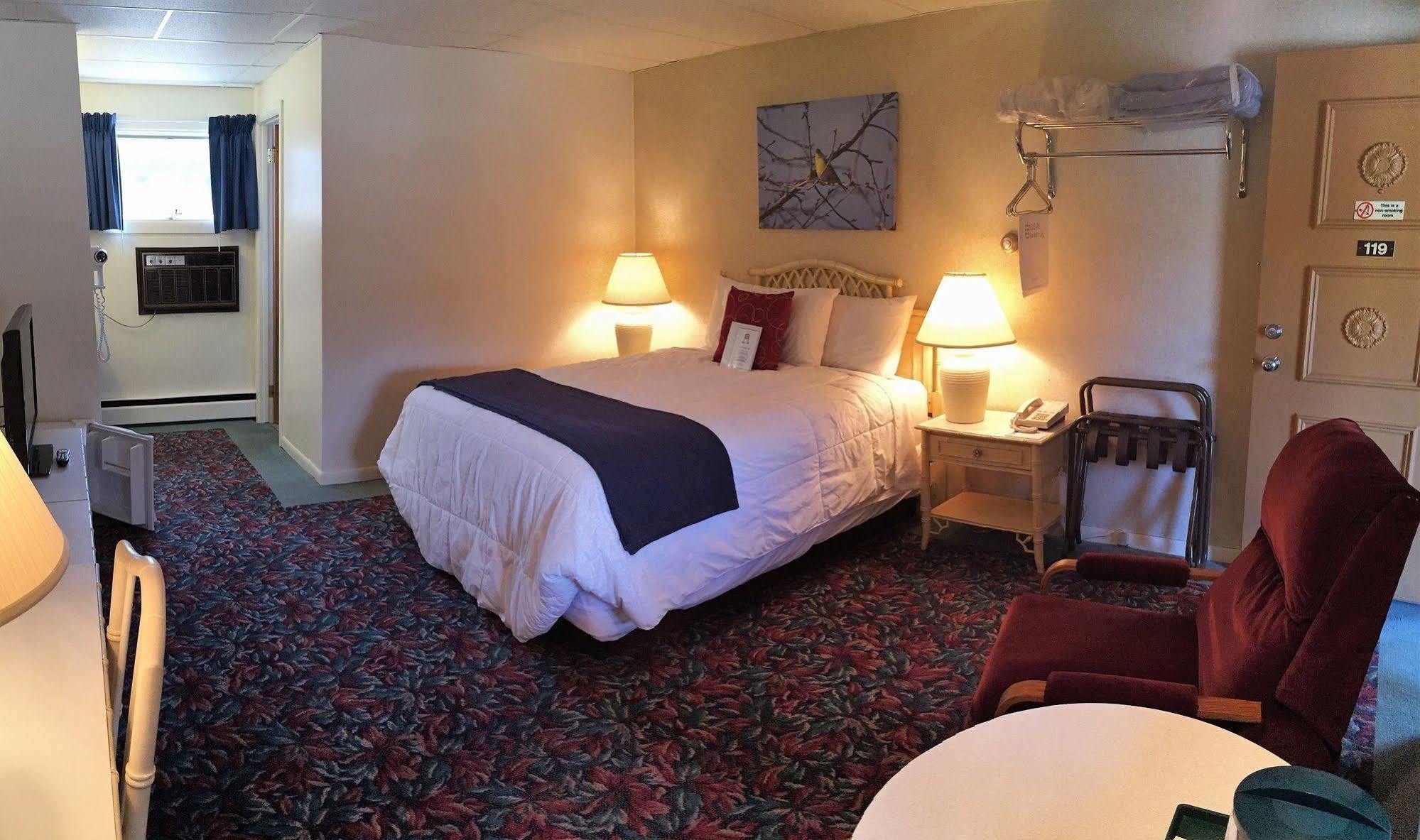 Cedar Motor Inn Marquette Eksteriør bilde