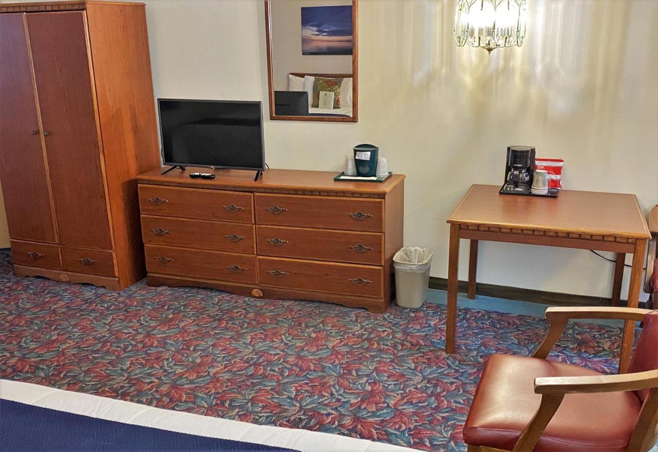 Cedar Motor Inn Marquette Eksteriør bilde